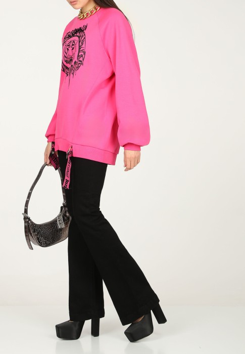 Товар розового цвета с внутренней стороны