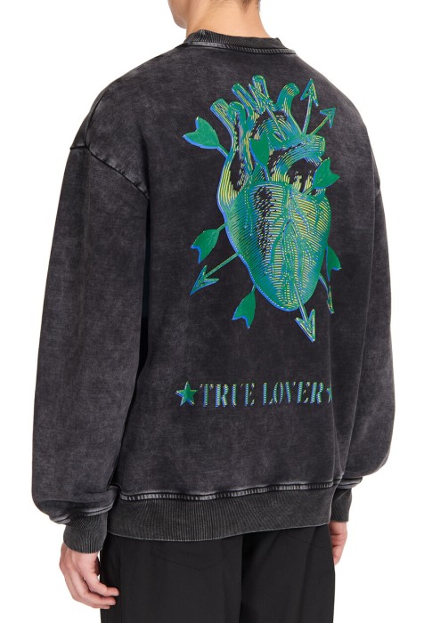 Товар черного цвета с внутренней стороны