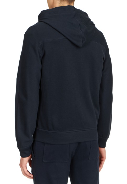 Товар синего цвета с внутренней стороны