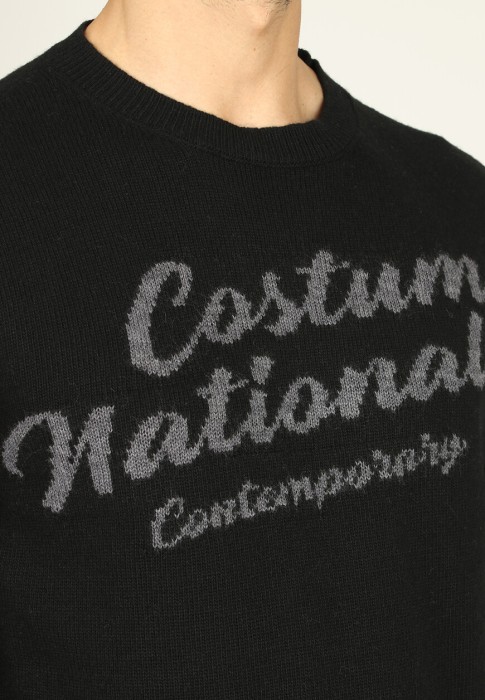 Товар черного цвета с внутренней стороны