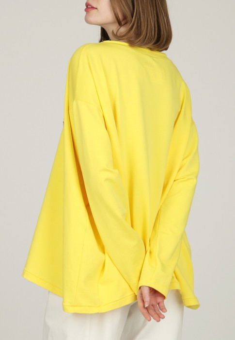 Товар желтого цвета с внутренней стороны