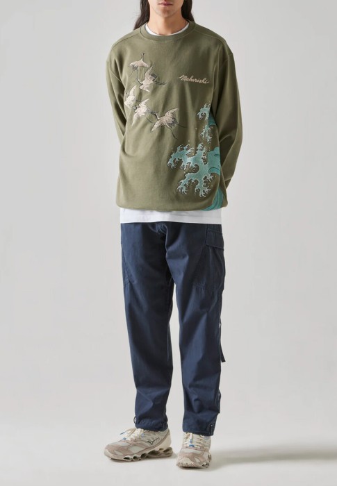 Товар зеленого цвета с внутренней стороны