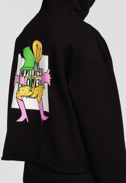 Товар черного цвета с внутренней стороны