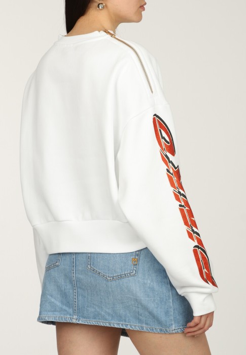 Товар белого цвета с внутренней стороны