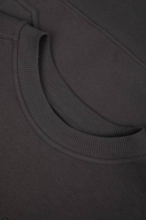 свитшот  спортивного стиля с лицевой стороны