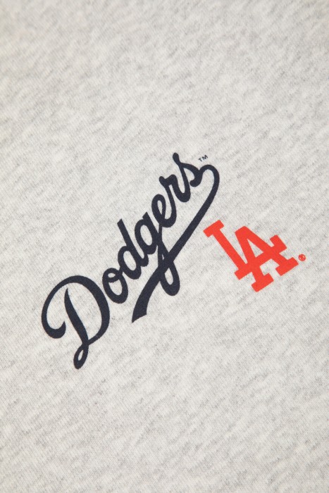 толстовка sporty rich модель dodgers serif спортивного стиля с лицевой стороны