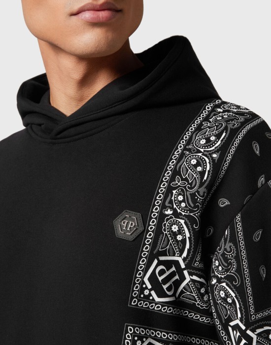 толстовка  из америки вид сбоку