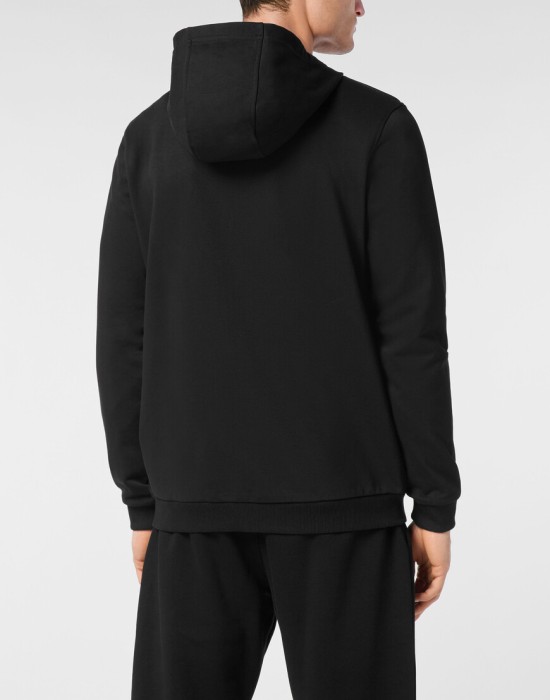 Товар черного цвета с внутренней стороны