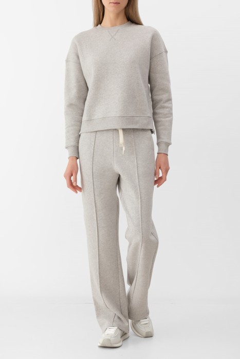 Товар серого цвета с внутренней стороны