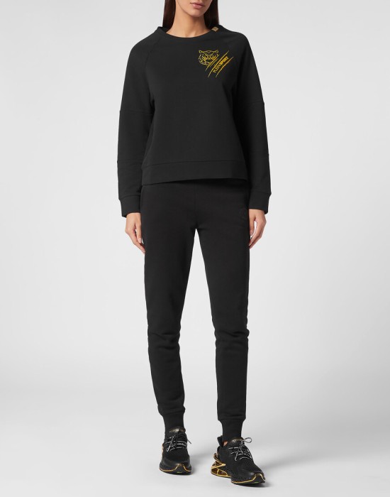 Товар черного цвета с внутренней стороны