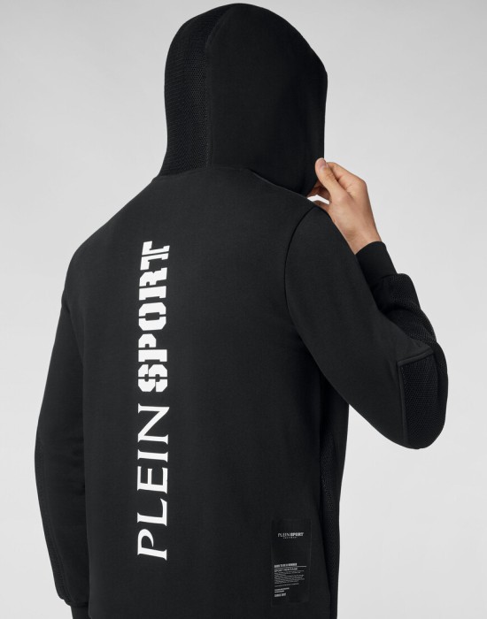 Товар черного цвета с внутренней стороны