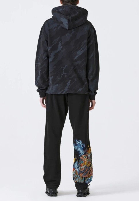 толстовка  из германии вид сбоку