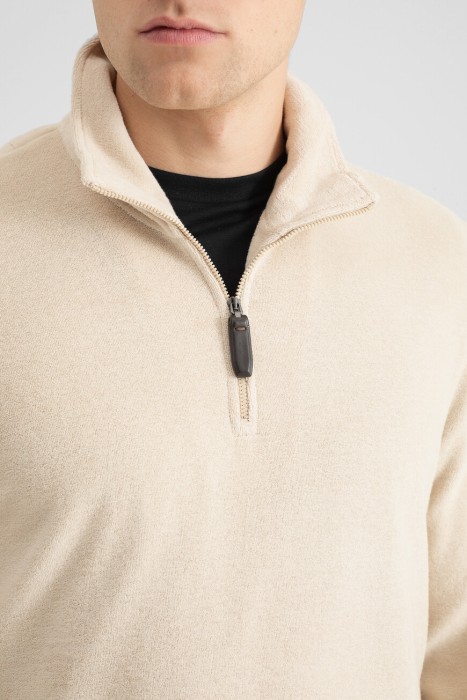 толстовка  из италии вид сбоку