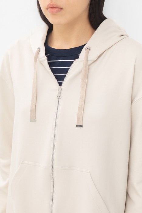 толстовка  из италии вид сбоку