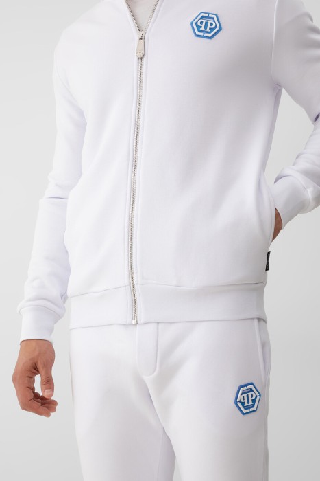 Товар белого цвета с внутренней стороны