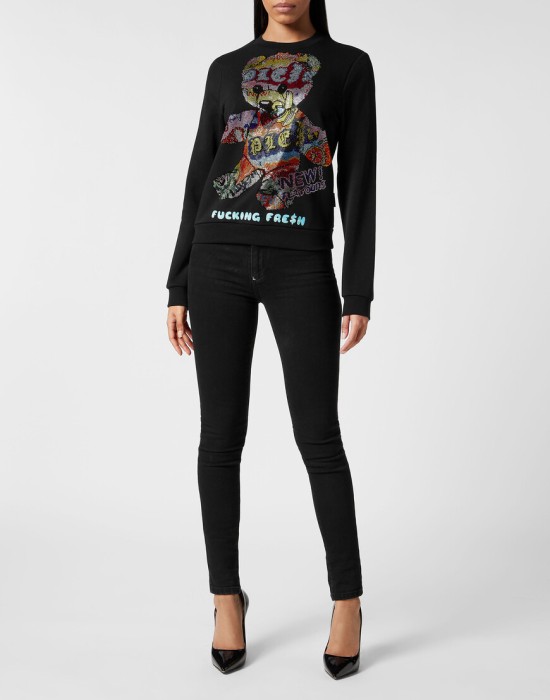 Товар черного цвета с внутренней стороны