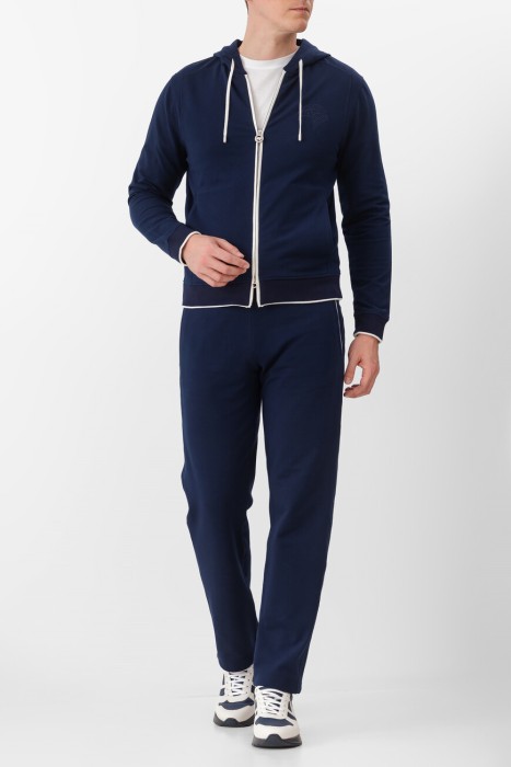 толстовка  из хлопка спереди