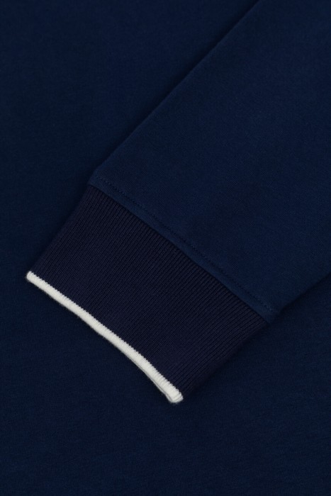 толстовка  спортивного стиля с лицевой стороны