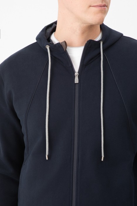 толстовка  из италии вид сбоку