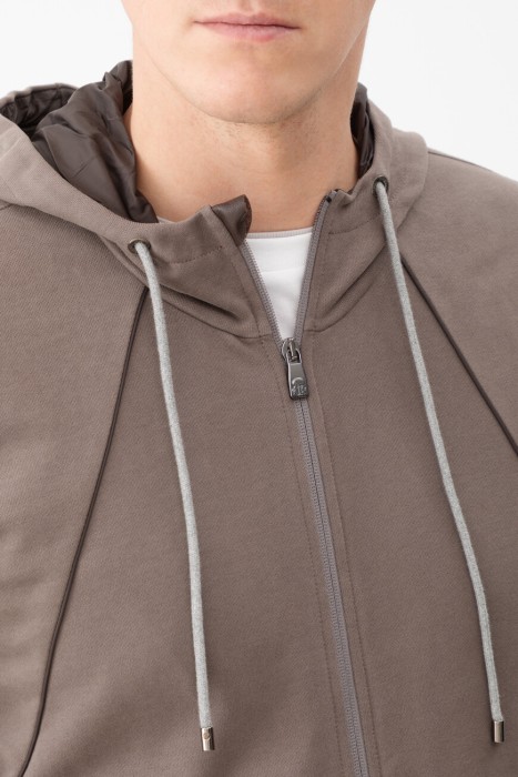 толстовка  из италии вид сбоку