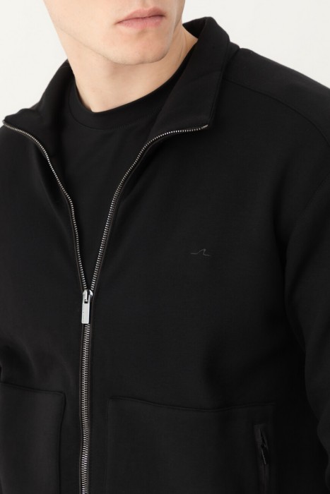 толстовка  из италии вид сбоку