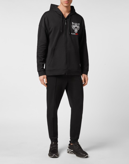 Товар черного цвета с внутренней стороны