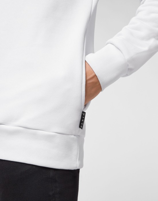 Товар белого цвета с внутренней стороны