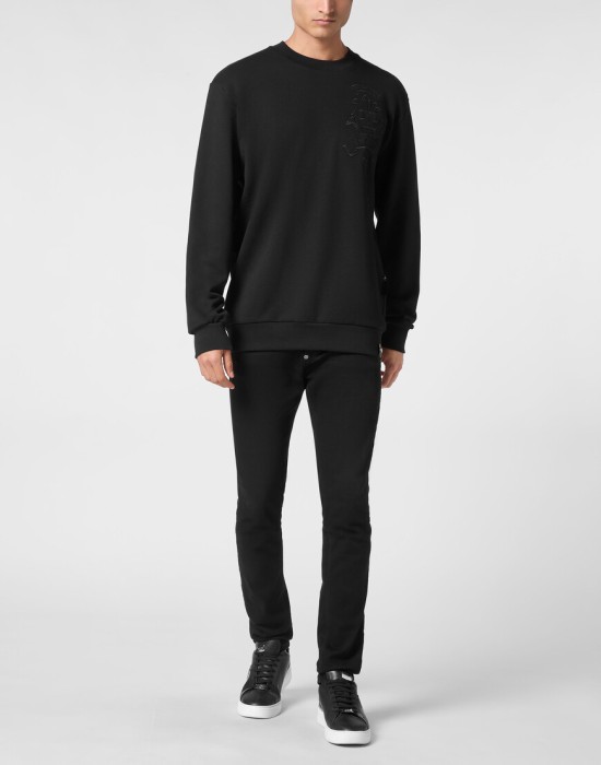 Товар черного цвета с внутренней стороны