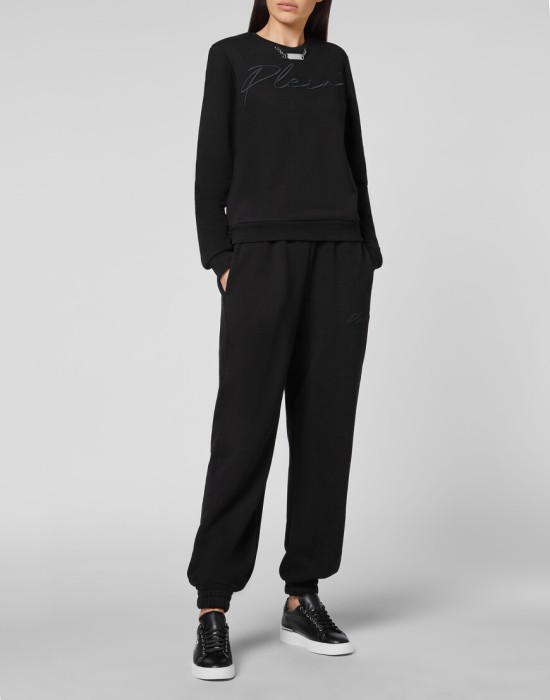 Товар черного цвета с внутренней стороны