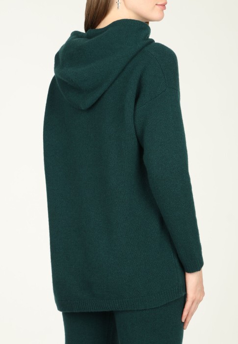 Товар зеленого цвета с внутренней стороны