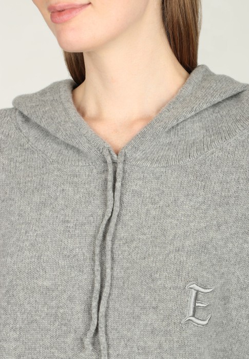 толстовка  из проверенных материалов спереди