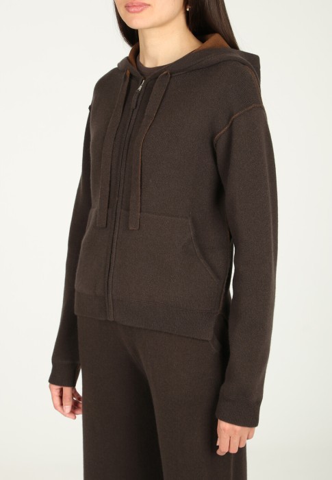 толстовка  из проверенных материалов спереди