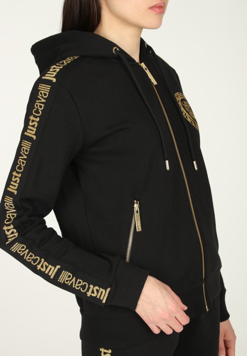 Товар черного цвета с внутренней стороны