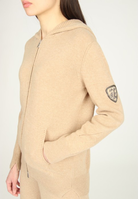 толстовка  из проверенных материалов спереди