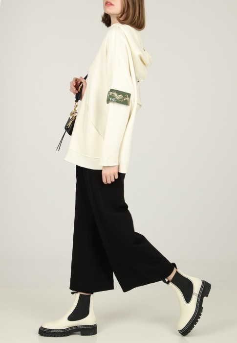 толстовка  по цене 34230 руб вид справа