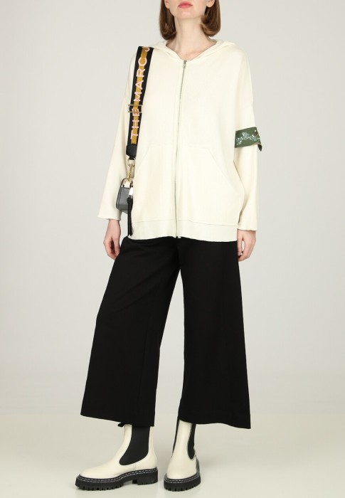 толстовка  из италии вид сбоку