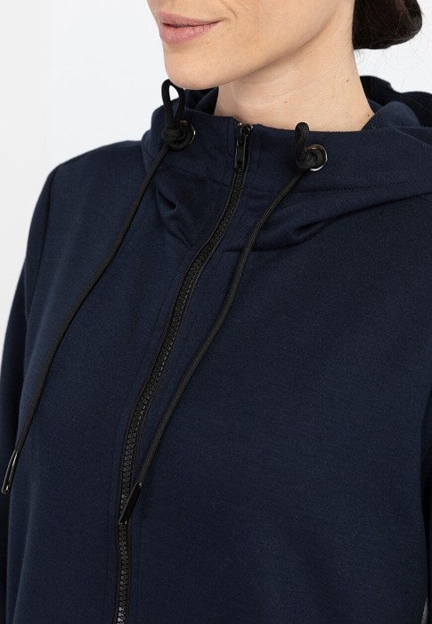 толстовка  из италии вид сбоку