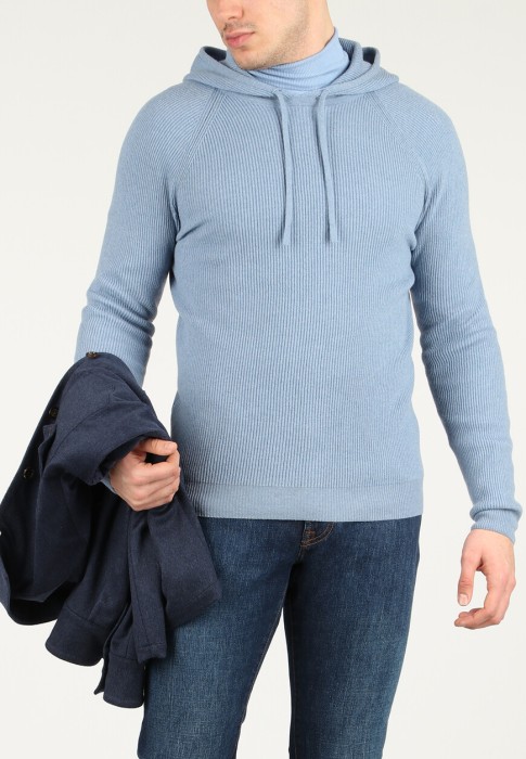 Товар голубого цвета с внутренней стороны