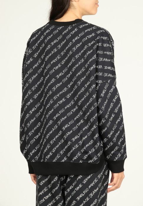 Товар черного цвета с внутренней стороны