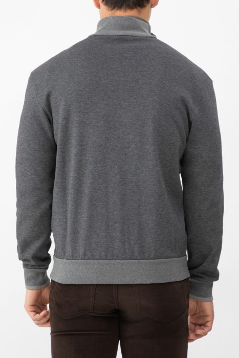 толстовка  от бренда brioni вид слева