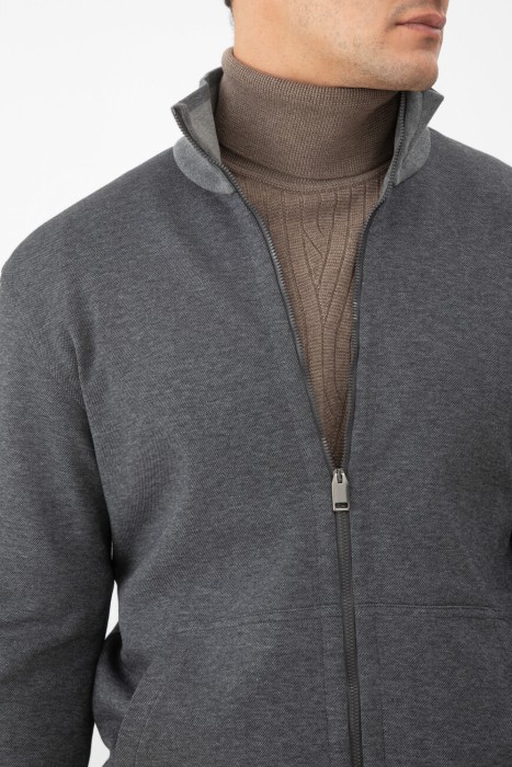 толстовка  из италии вид сбоку