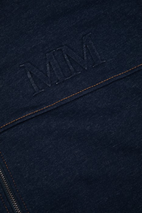 толстовка  спортивного стиля с лицевой стороны