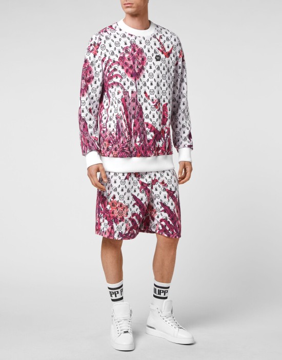 Товар белого цвета с внутренней стороны