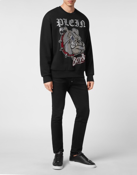 Товар черного цвета с внутренней стороны