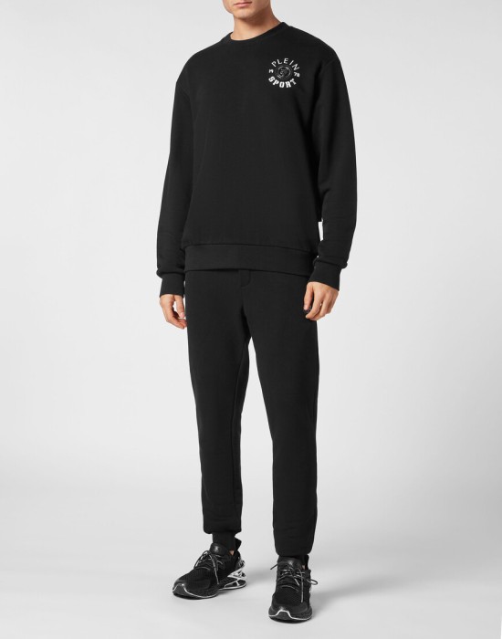 Товар черного цвета с внутренней стороны