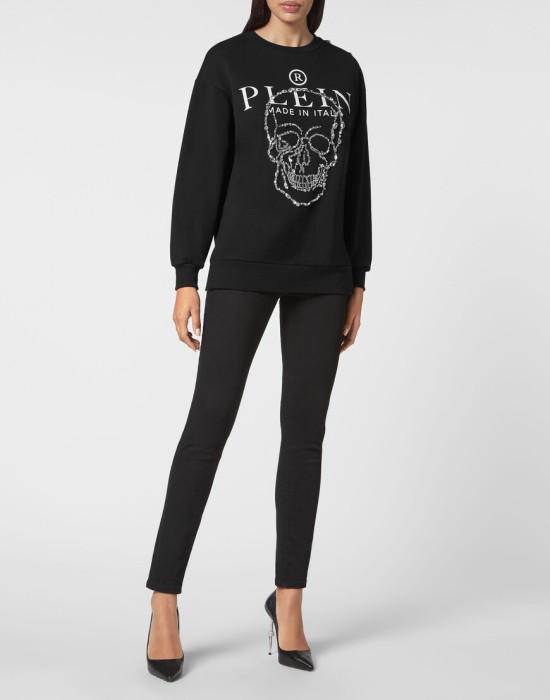 Товар черного цвета с внутренней стороны