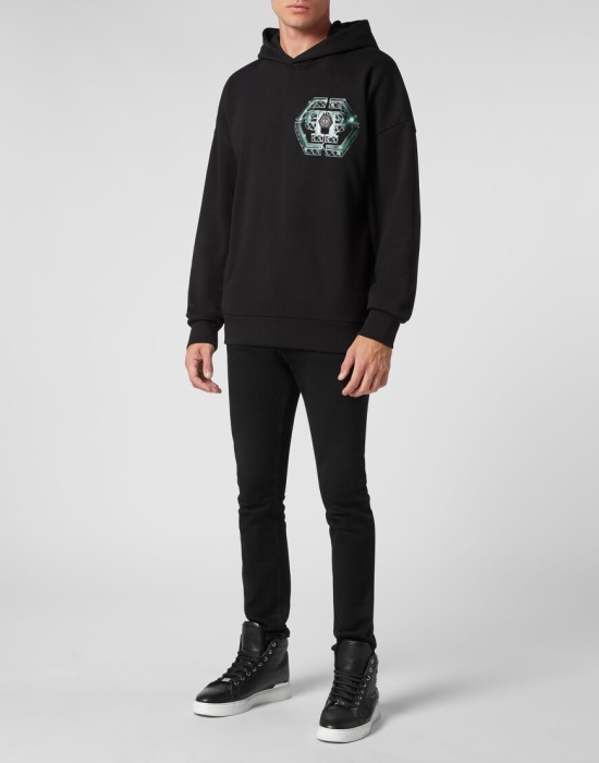 Товар черного цвета с внутренней стороны