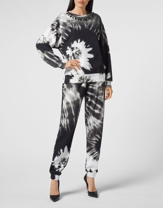 Товар белого цвета с внутренней стороны