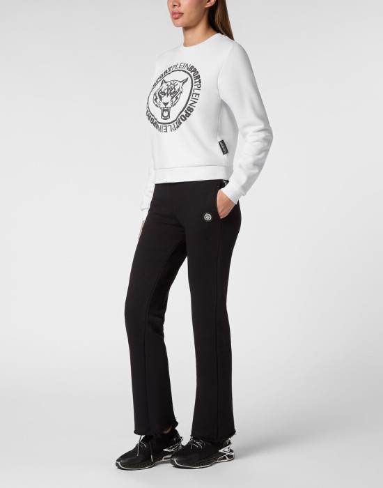 Товар белого цвета с внутренней стороны