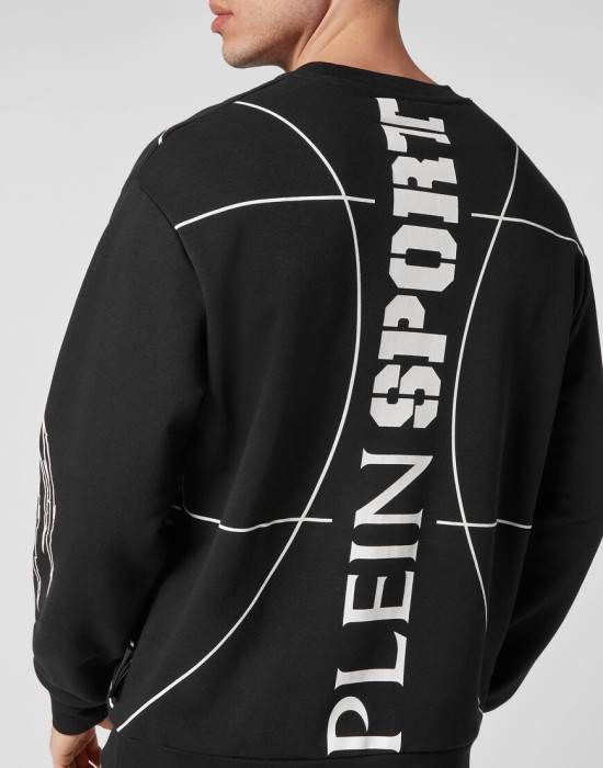 Товар черного цвета с внутренней стороны